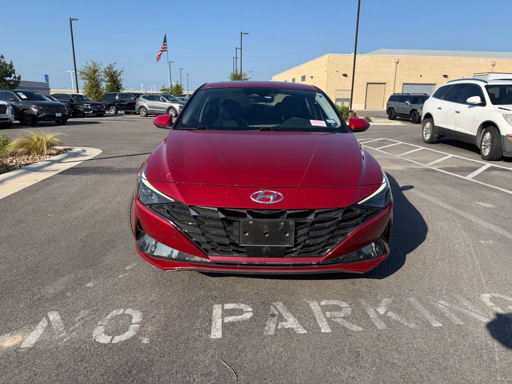 Used 2022 Hyundai Elantra Limited FWD image 2