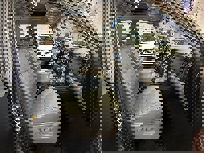 Used 2014 Toyota Sequoia Platinum image 13