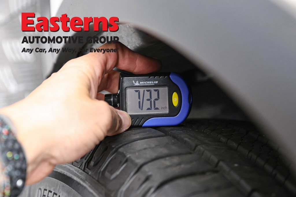 Used 2019 Mercedes-Benz GLC 300 4MATIC image 32