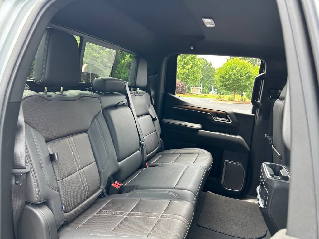 Used 2026 Chevrolet Silverado 1500 High Country w/ LPO, Dark Essentials Package AWD/4WD image 51