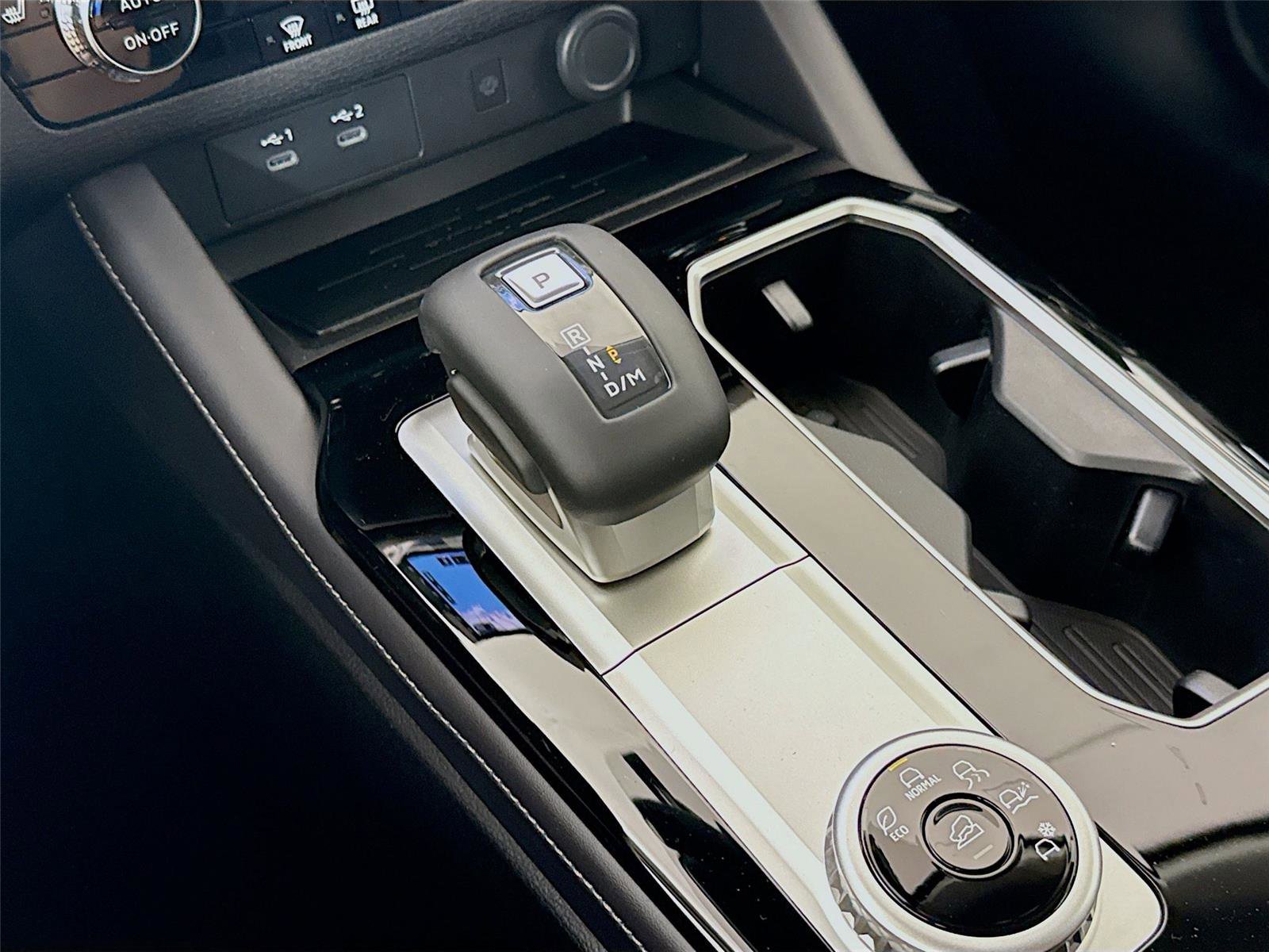 New 2026 Mitsubishi Outlander SE image 14