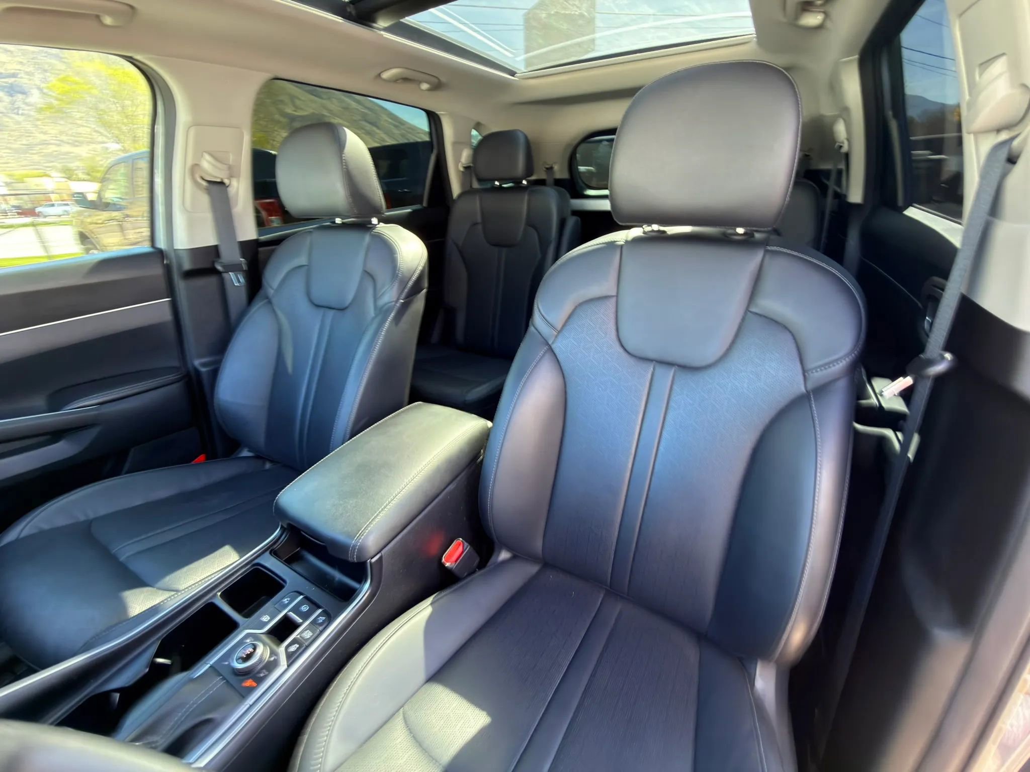 Used 2023 Kia Sorento X-Line EX image 37