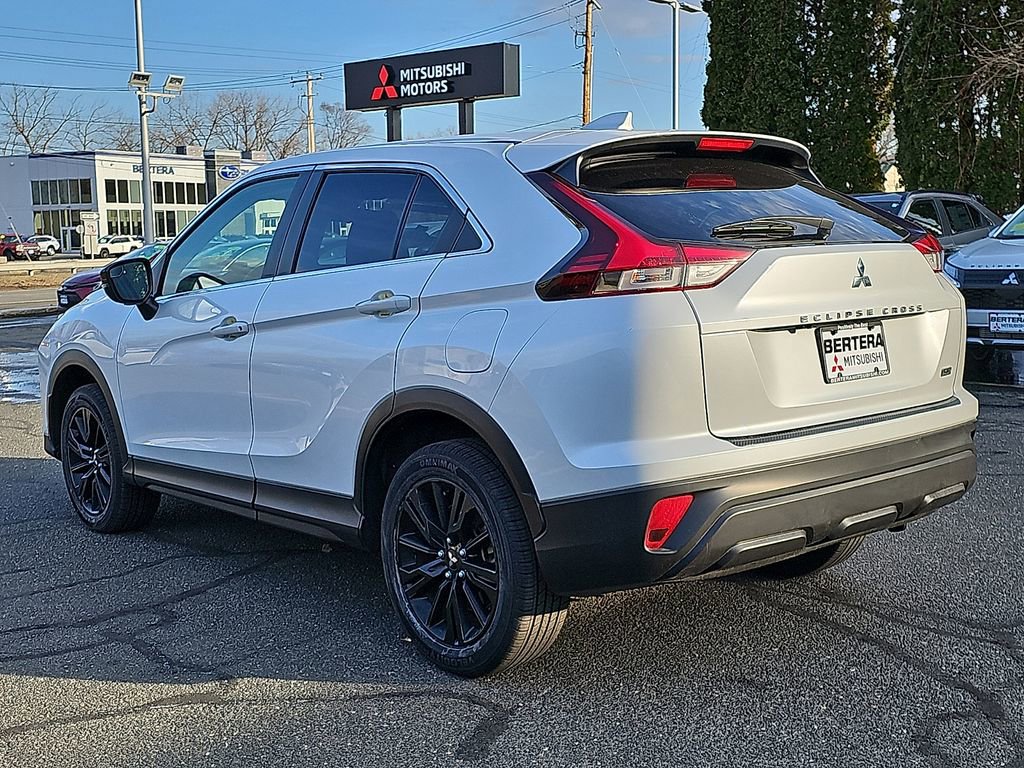 Used 2023 Mitsubishi Eclipse Cross LE image 4