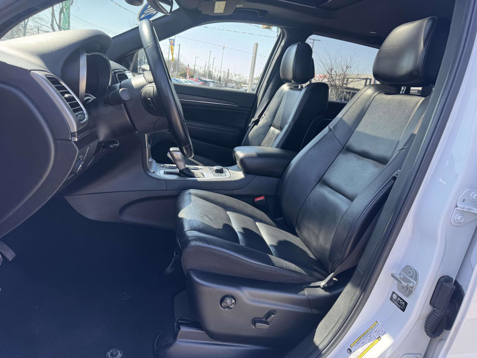 Used 2021 Jeep Grand Cherokee Limited AWD/4WD image 13