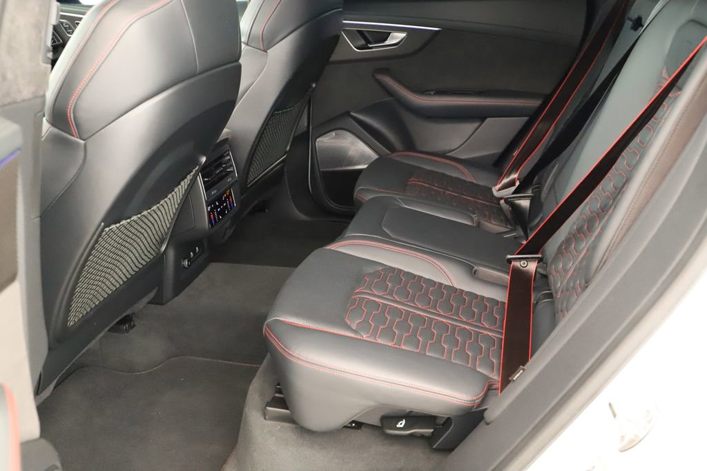 Certified 2022 Audi RS Q8 4.0T w/ Carbon Optic Package image 27