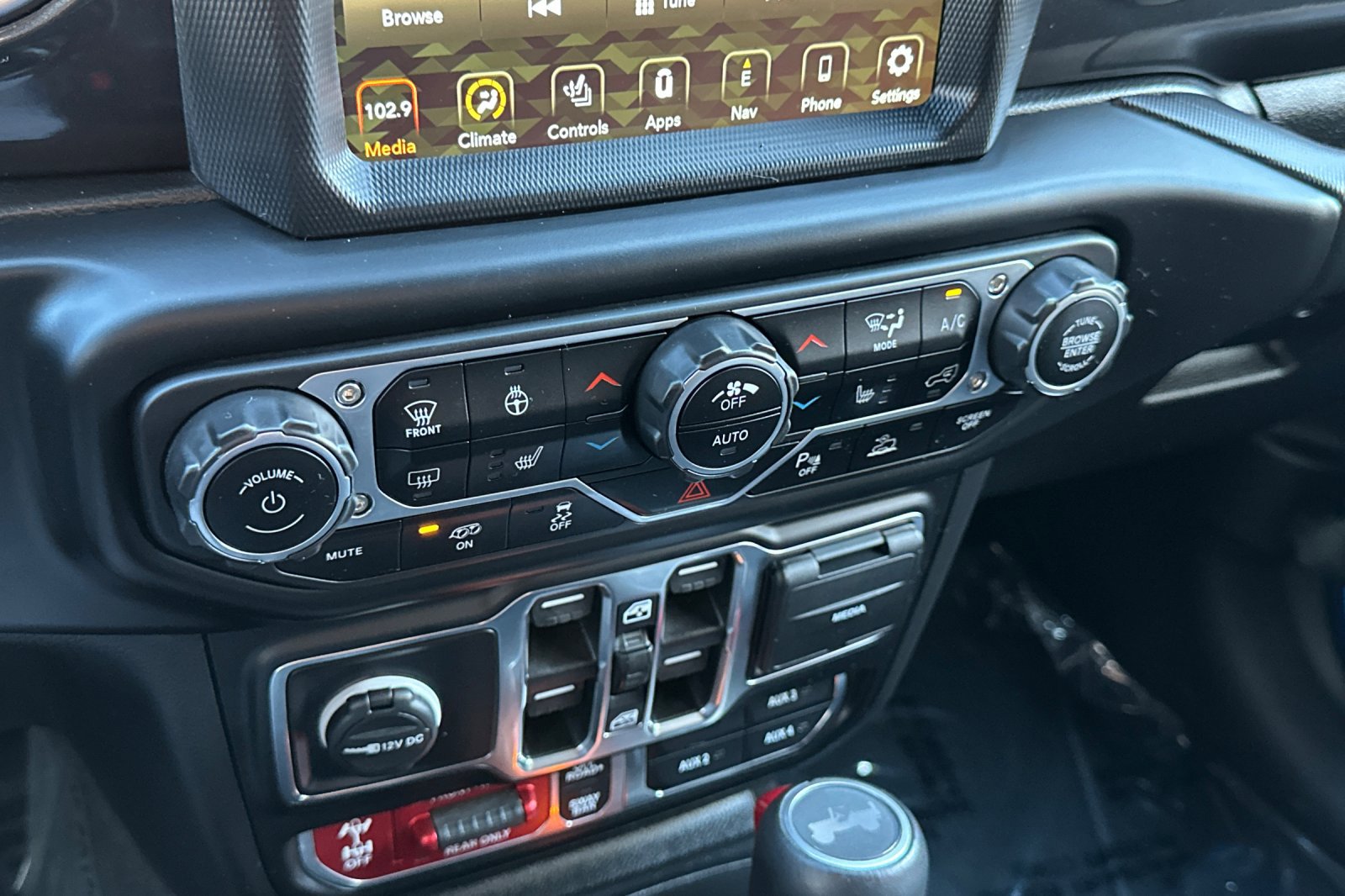 Used 2023 Jeep Wrangler Unlimited Rubicon 392 w/ Trailer Tow Package image 28