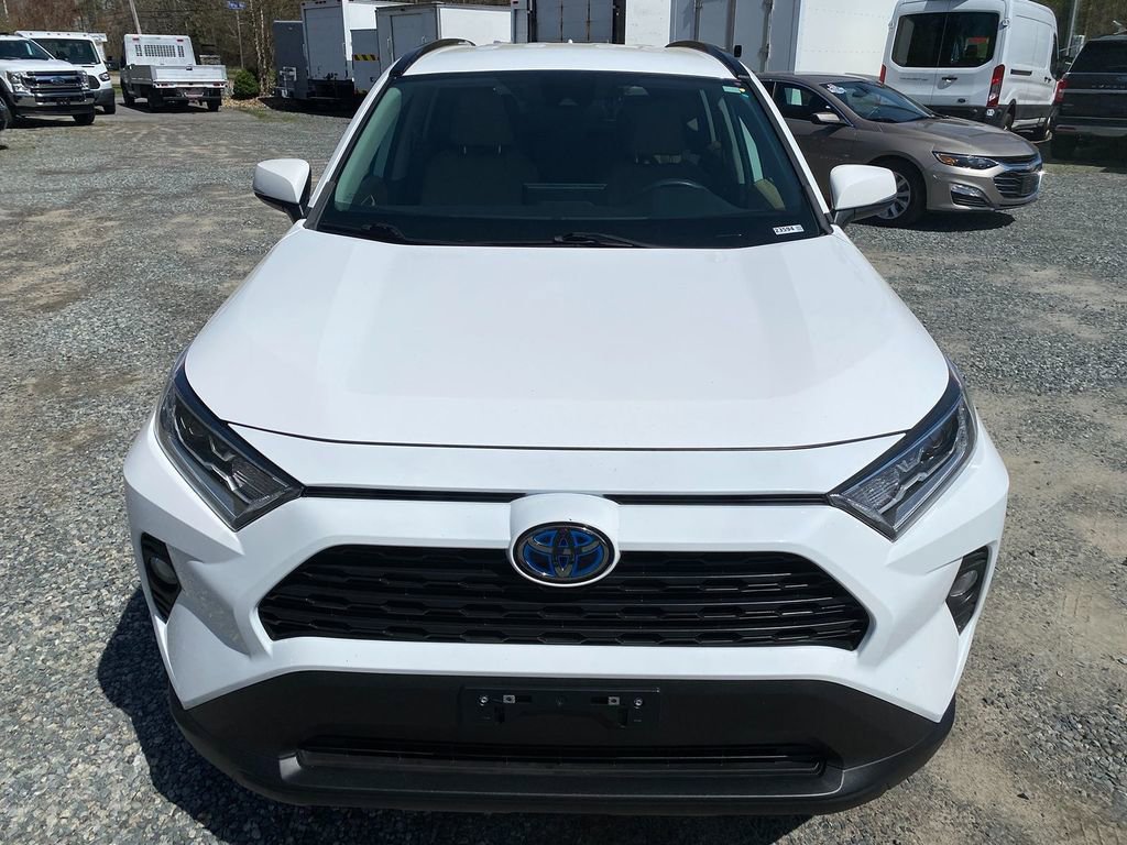 Used 2021 Toyota RAV4 XLE image 3