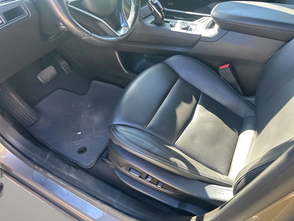 Used 2022 Cadillac XT6 Premium Luxury image 28