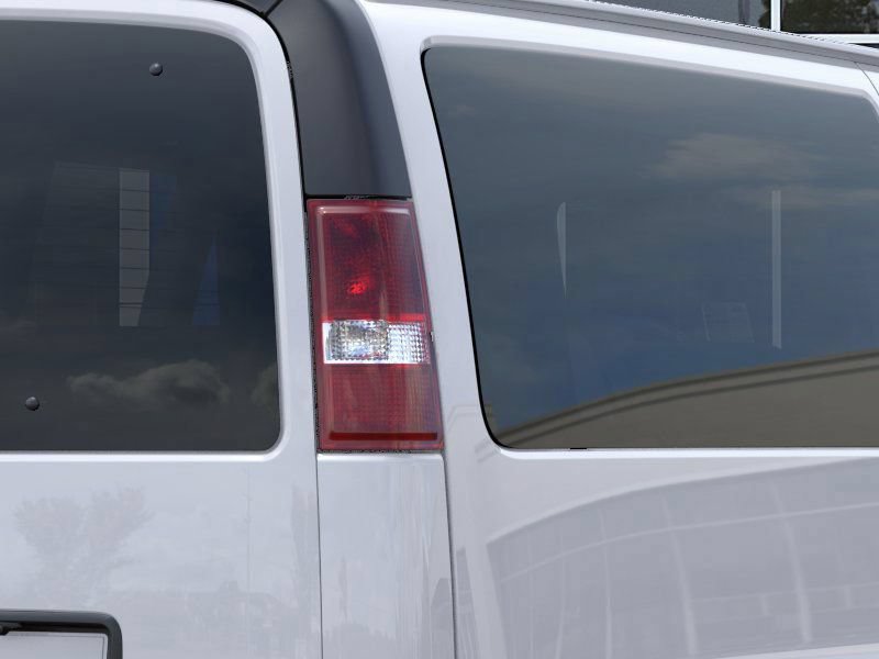 Used 2026 Chevrolet Express 3500 LS RWD image 11