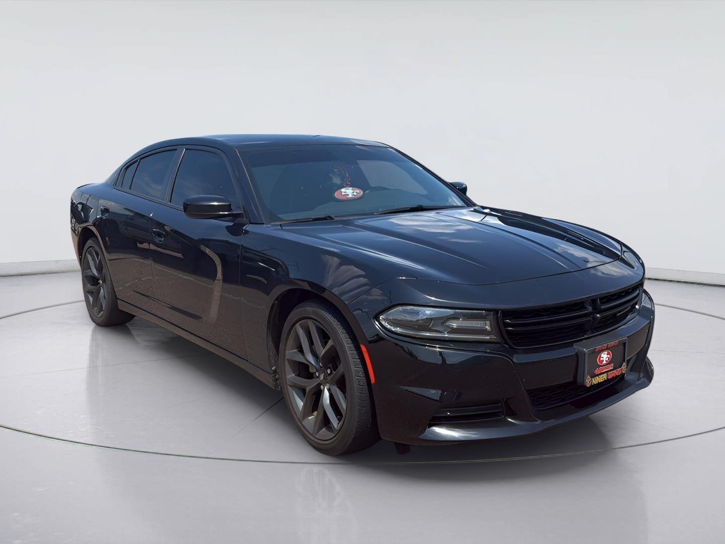 Used 2021 Dodge Charger SXT w/ Blacktop Package RWD image 4