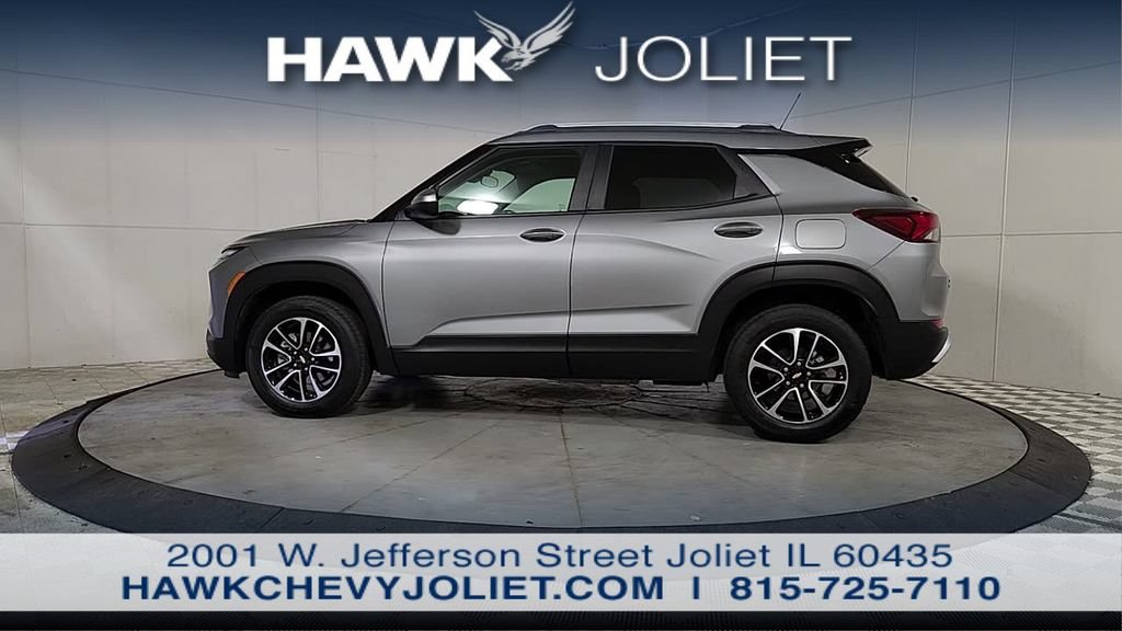 Used 2025 Chevrolet TrailBlazer LT AWD/4WD image 5