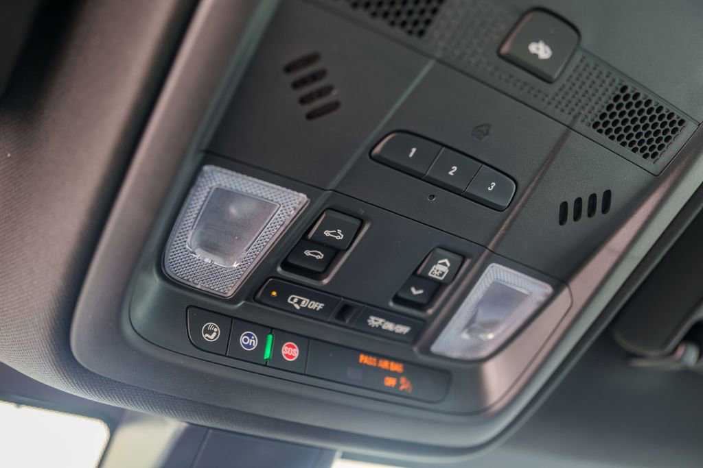 Certified 2025 Cadillac XT5 Sportv w/ Technology Package AWD/4WD image 21