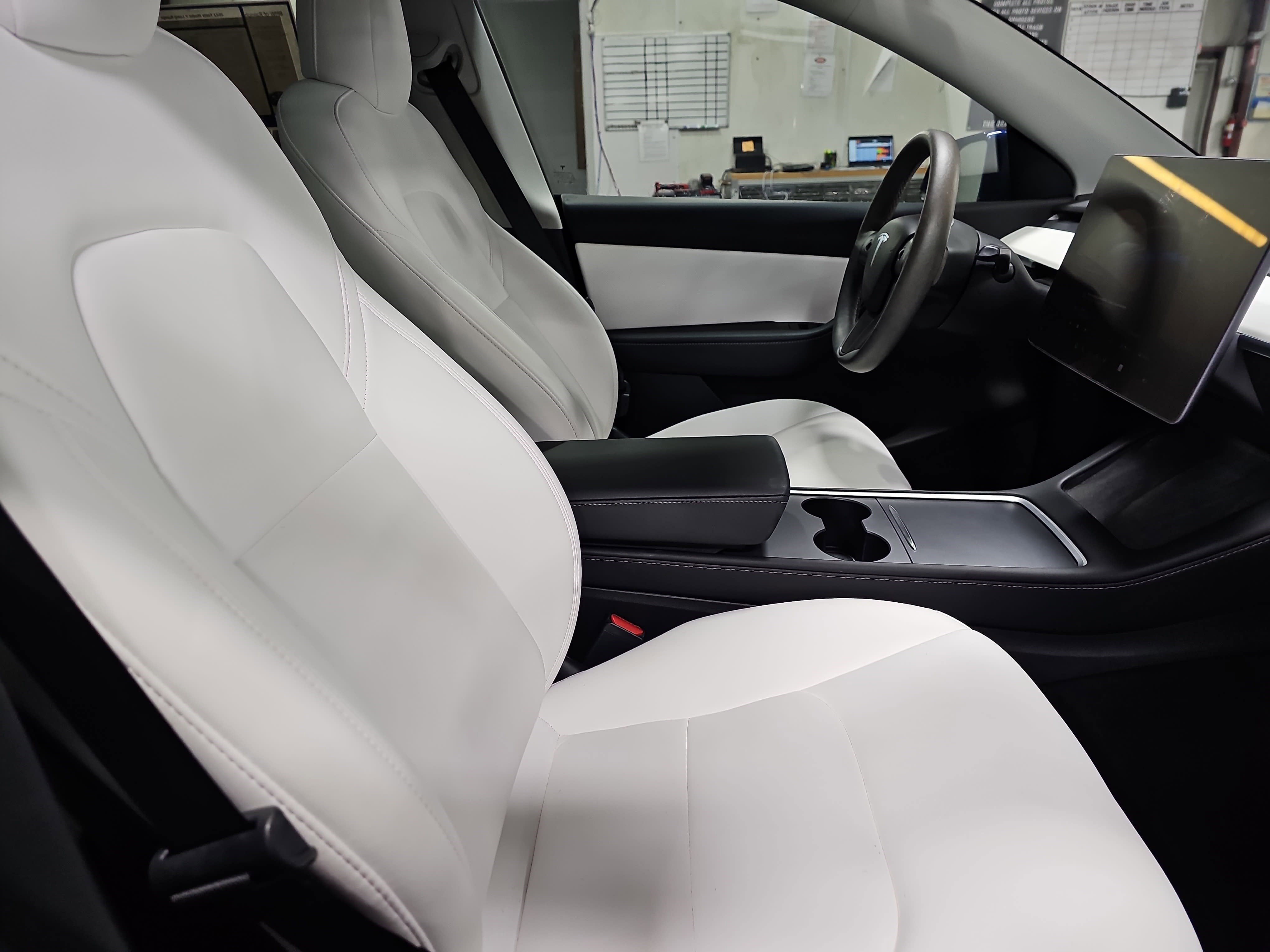 Used 2022 Tesla Model Y Long Range image 10