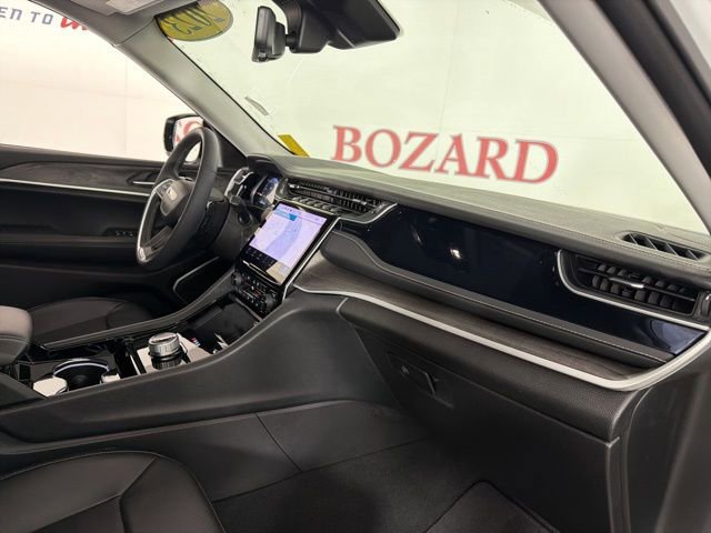 Used 2023 Jeep Grand Cherokee L Limited w/ Luxury Tech Group II RWD image 17