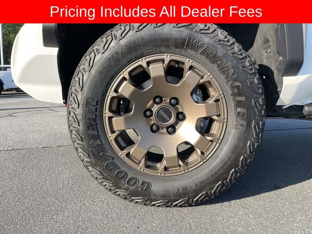 Used 2025 Toyota Tacoma 4x4 Double Cab Hybrid image 9