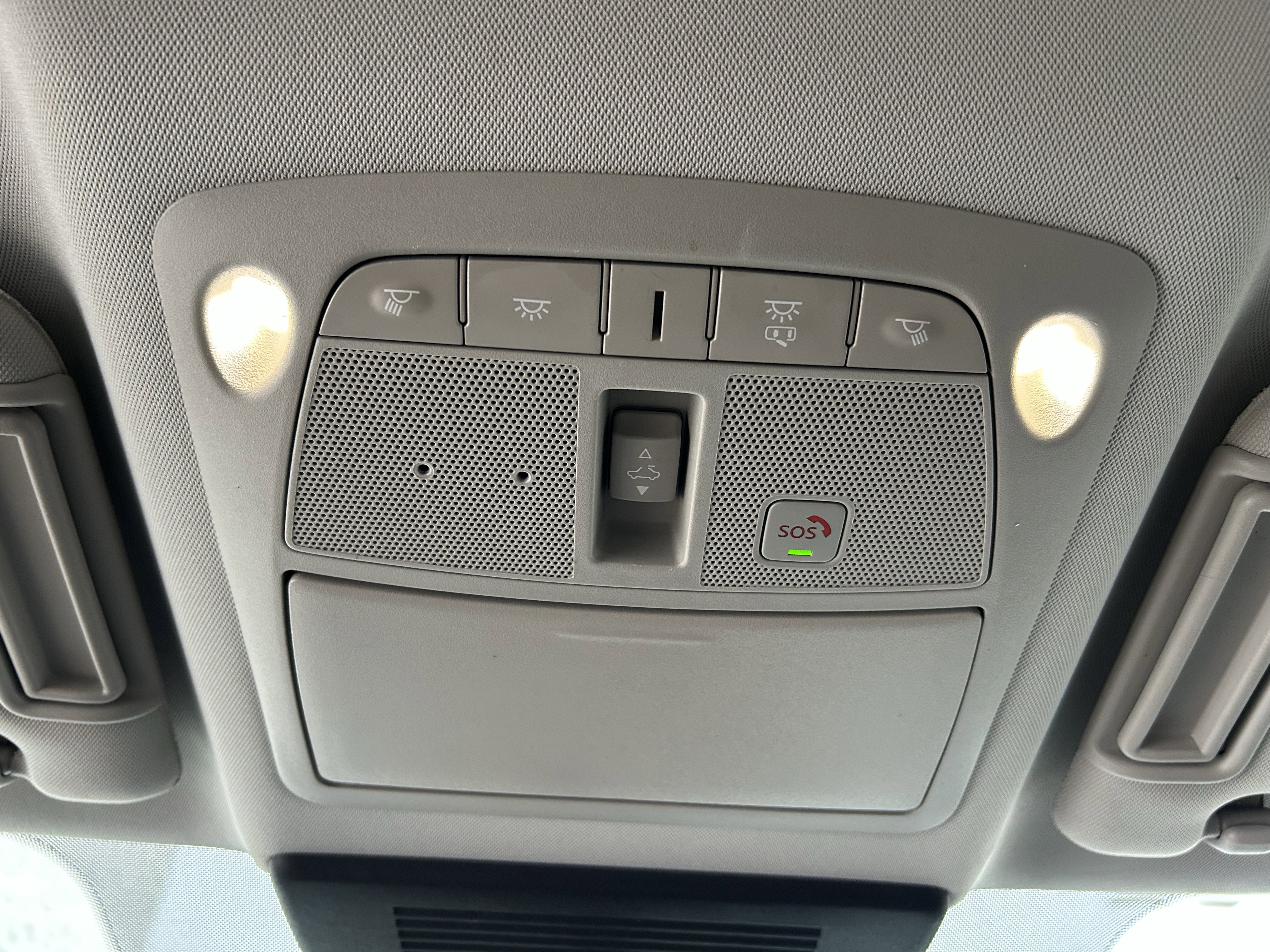 Used 2021 Nissan Armada SL w/ Captain's Chairs Package image 36