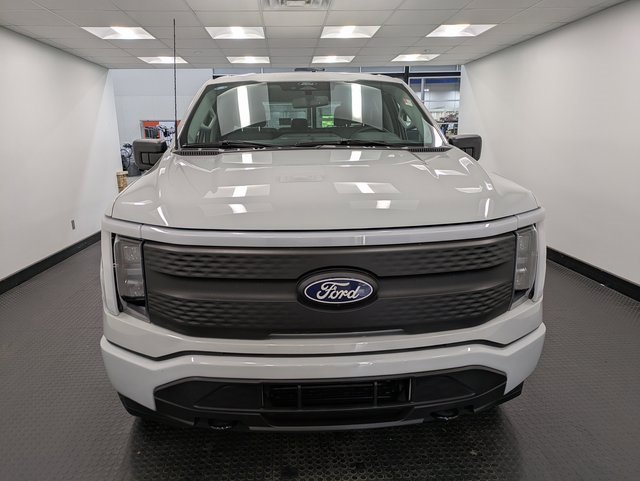 Used 2024 Ford F150 Lightning XLT image 2