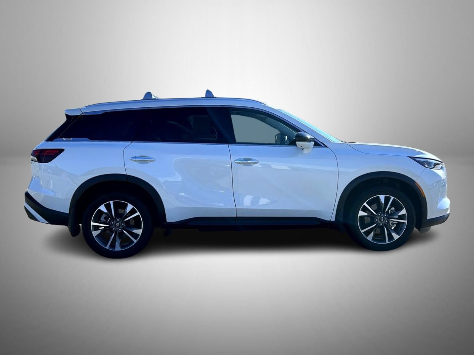 Used 2025 INFINITI QX60 Luxe w/ Vision Package AWD/4WD image 4