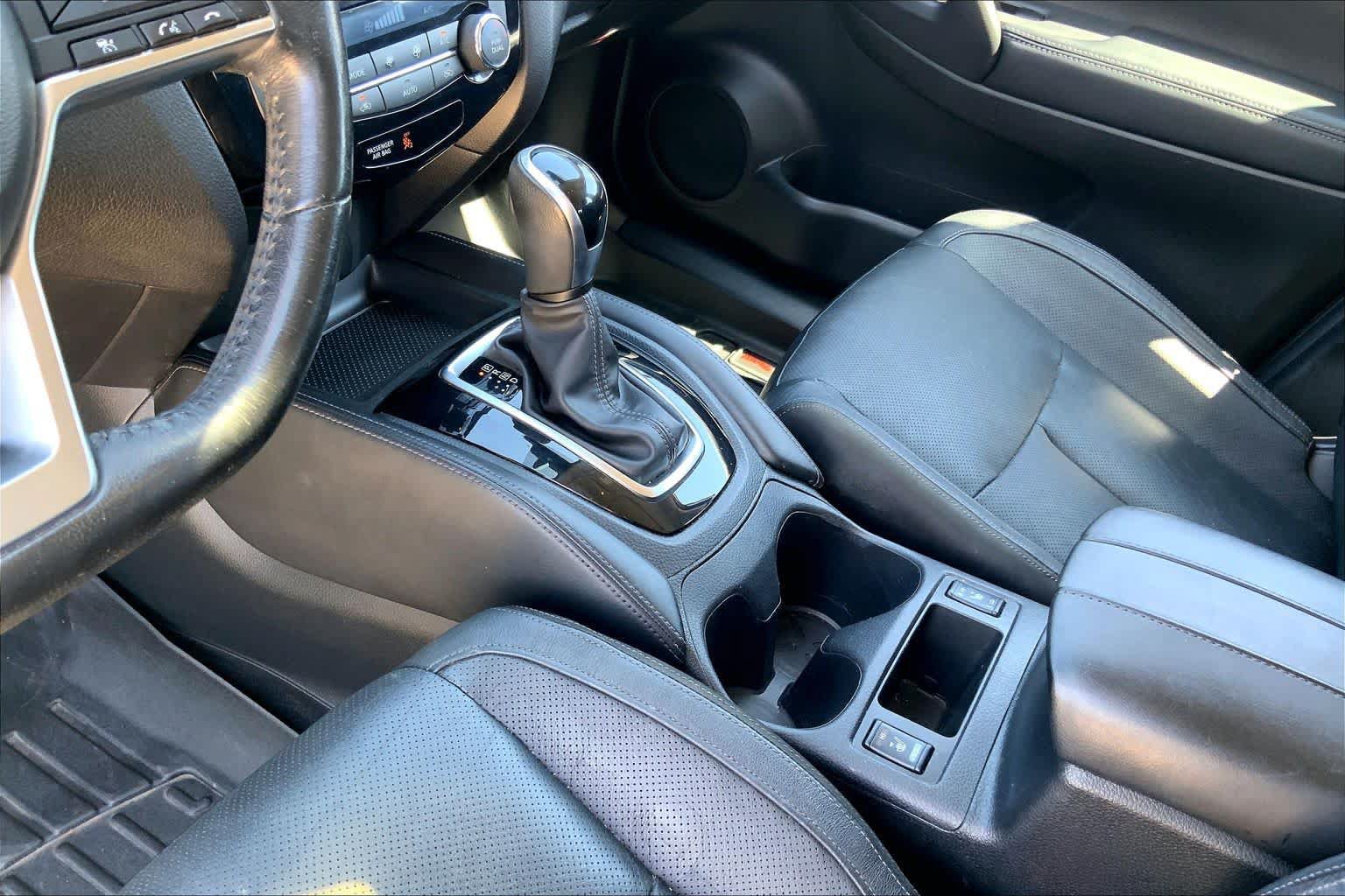 Used 2017 Nissan Rogue Sport SL w/ SL Premium Package AWD/4WD image 16