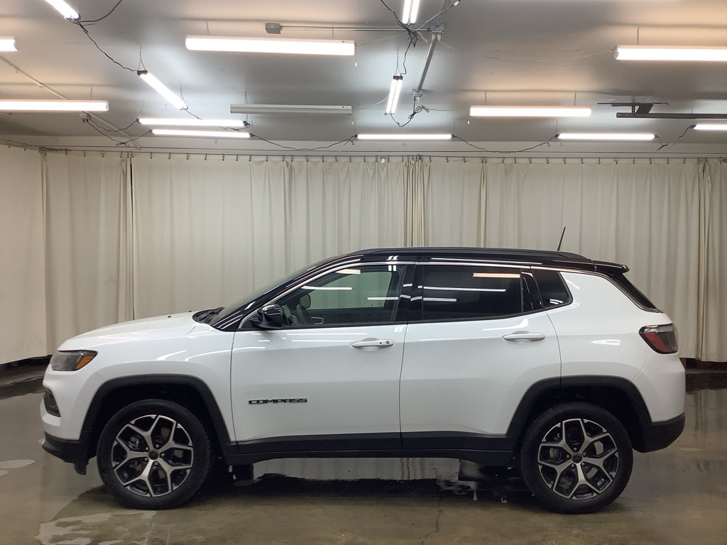 Used 2025 Jeep Compass Limited AWD/4WD image 10