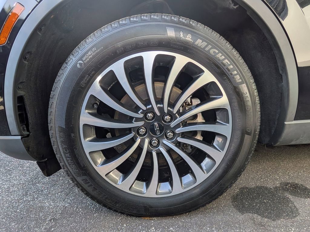 Used 2023 Lincoln Aviator Reserve image 11