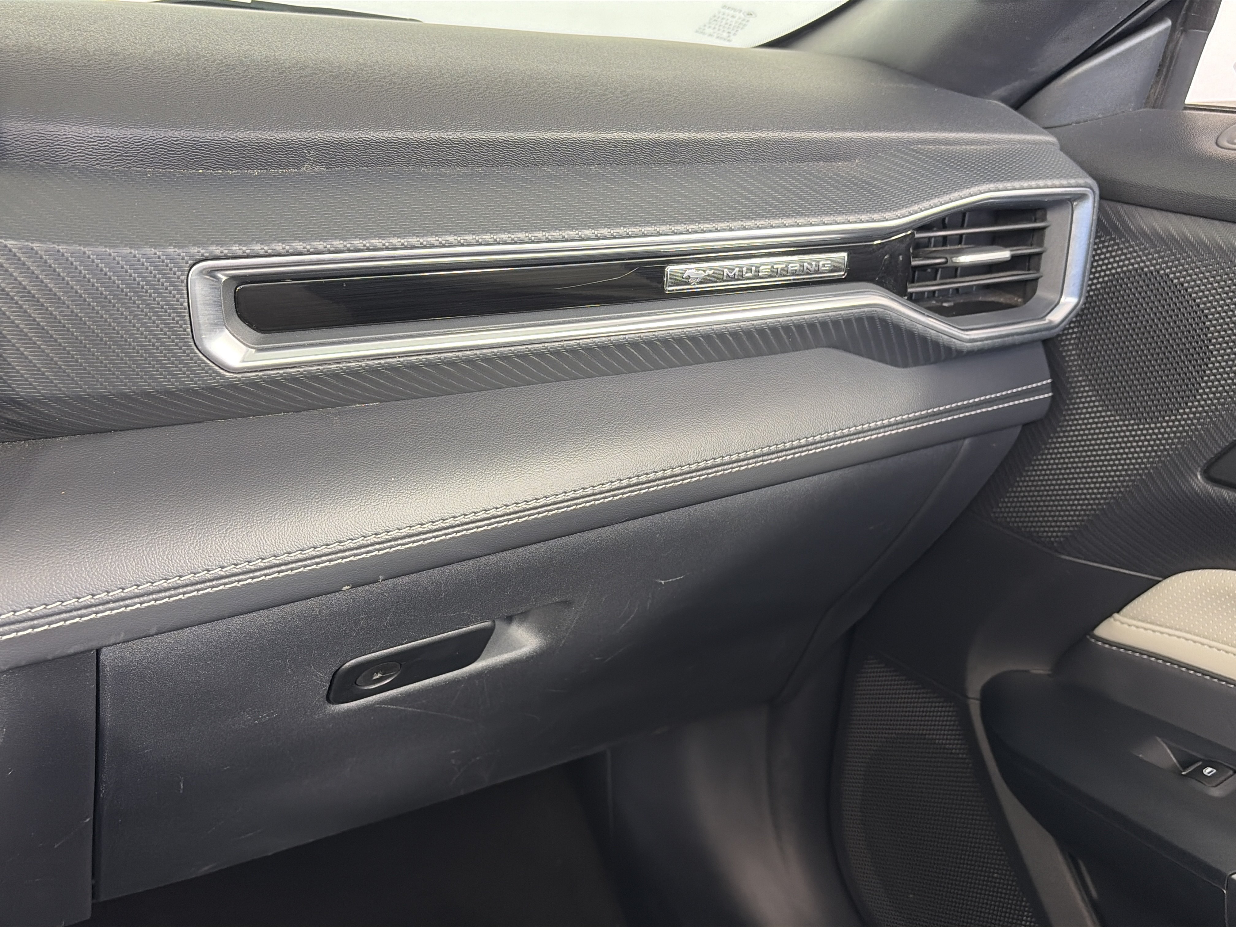 Used 2024 Ford Mustang Premium RWD image 28
