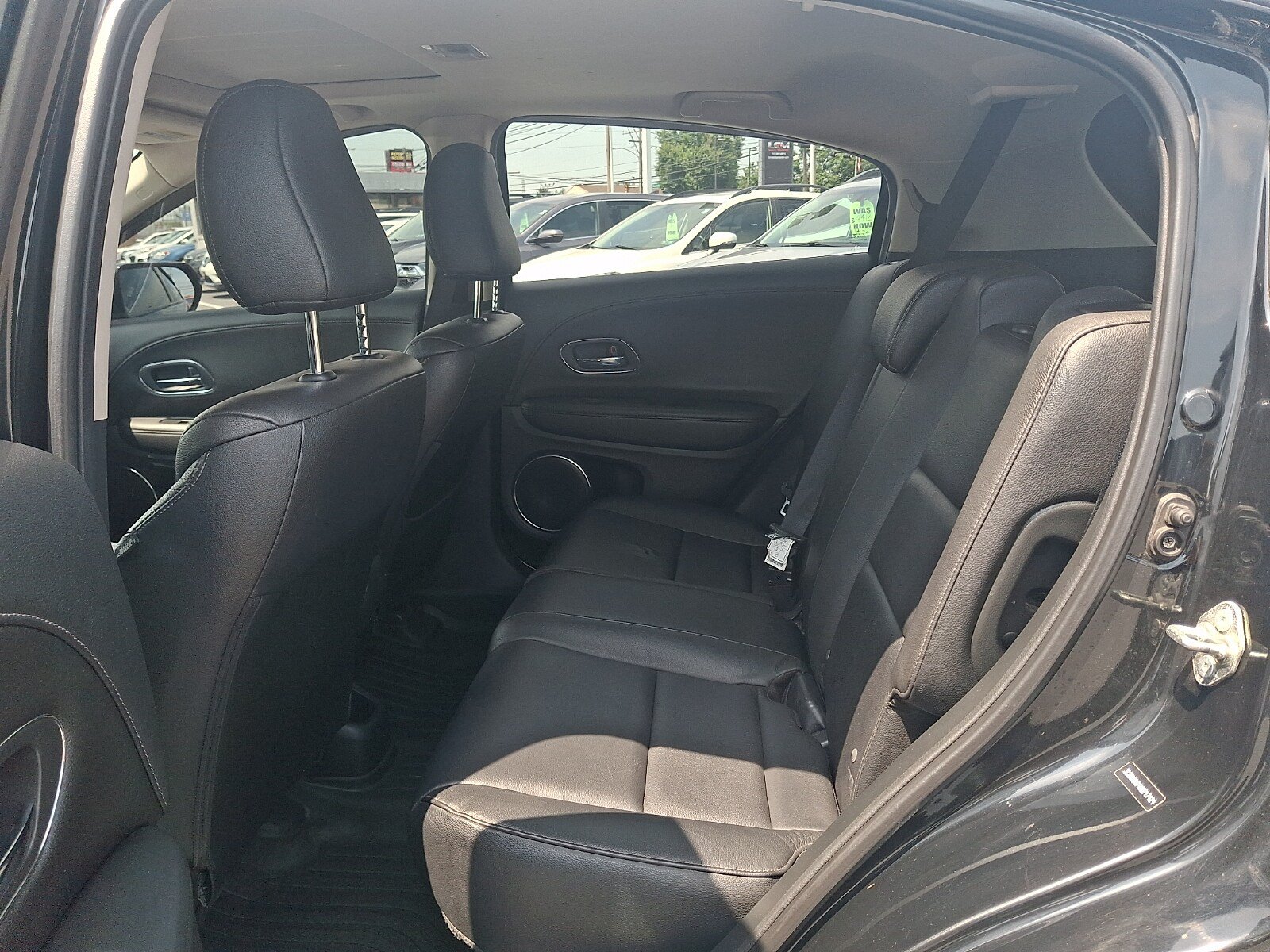 Used 2017 Honda HR-V EX-L image 10