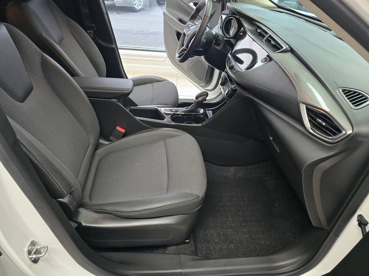 Used 2023 Buick Encore GX Preferred w/ Cold Weather Comfort Package AWD/4WD image 19