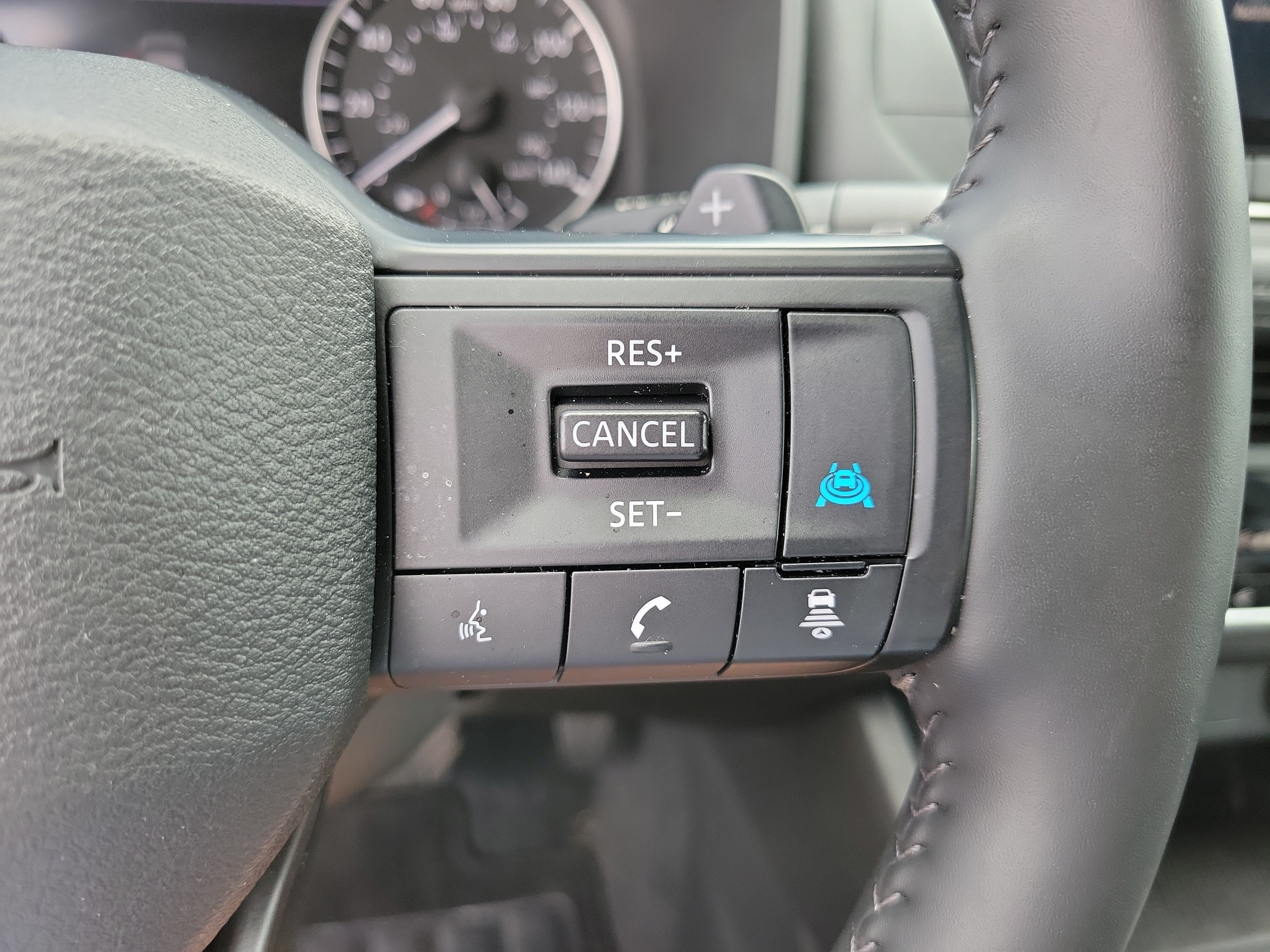 Used 2026 Nissan Rogue Dark Armor FWD image 22
