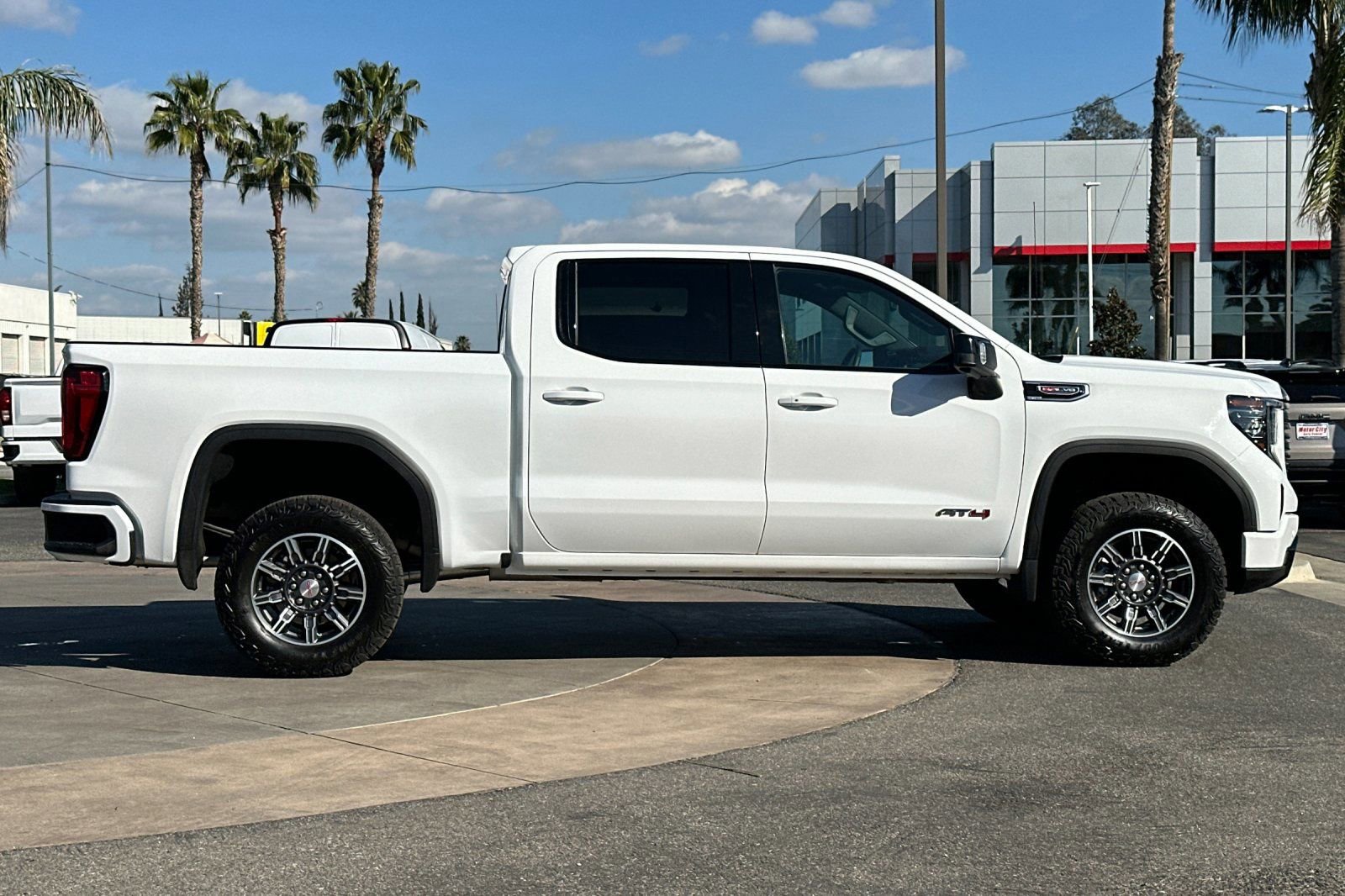 Certified 2025 GMC Sierra 1500 AT4 image 3