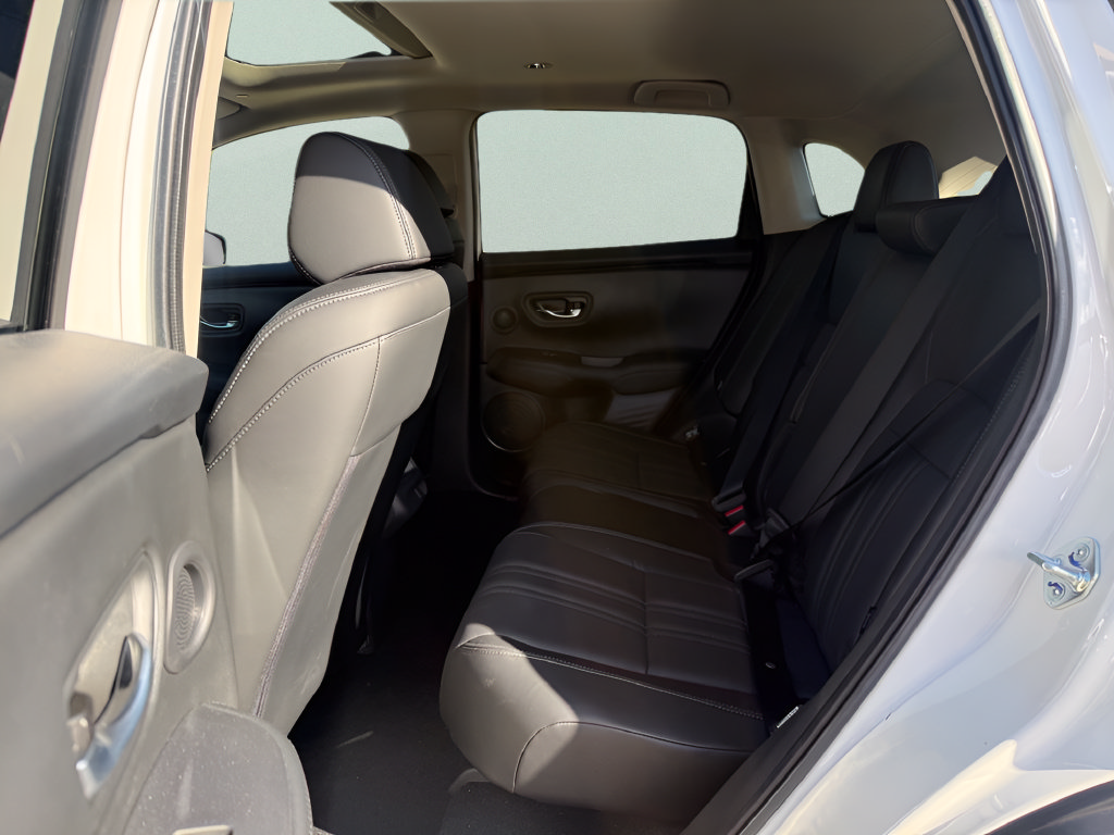 Used 2026 Honda HR-V EX-L image 11