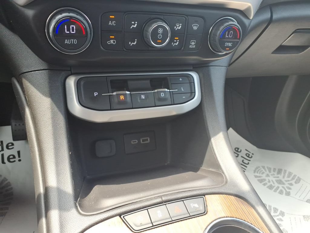 Used 2023 GMC Acadia SLE w/ Driver Convenience Package FWD image 21