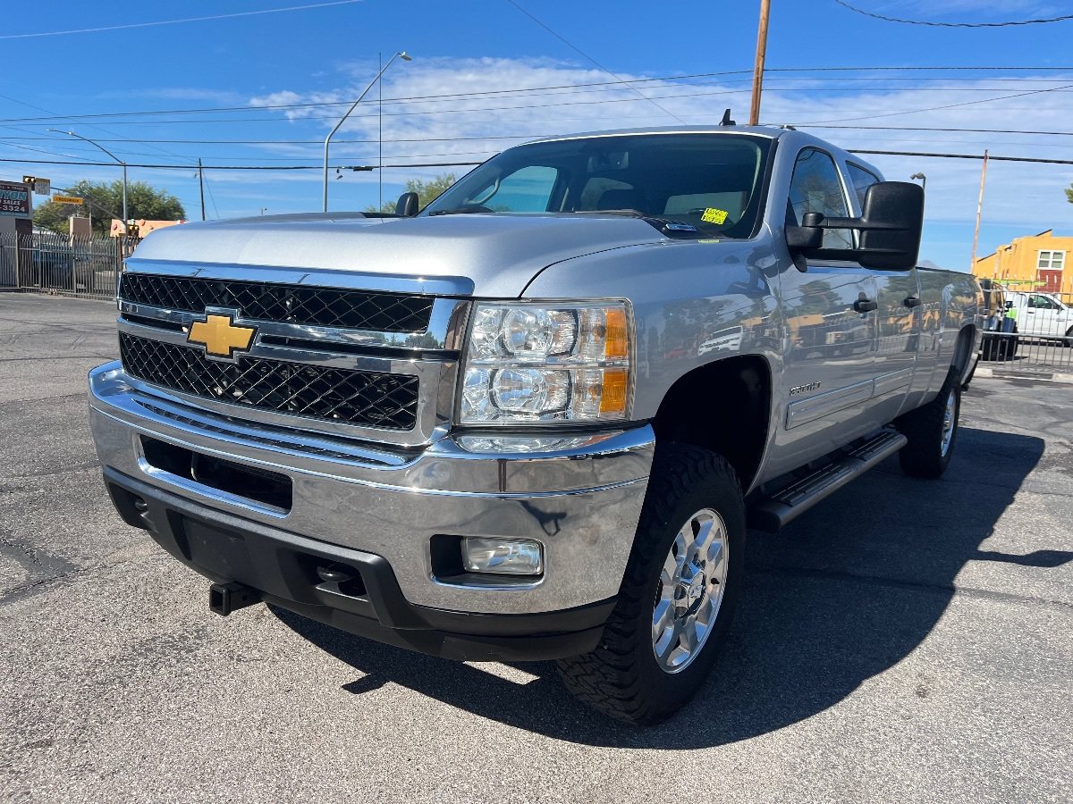 Used 2014 Chevrolet Silverado 3500 LT w/ Interior Plus Package AWD/4WD image 11