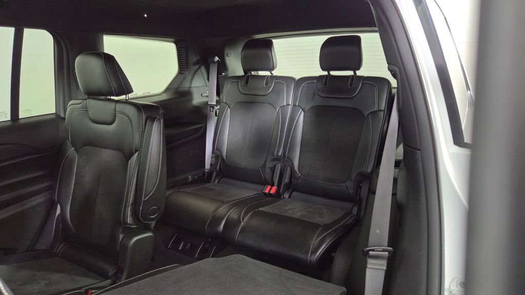 Used 2023 Jeep Grand Cherokee L Laredo image 33