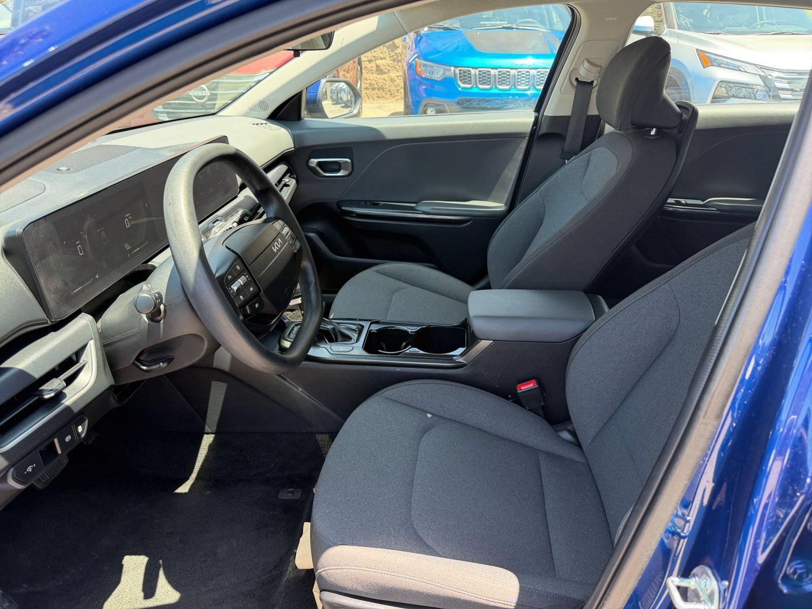 Used 2025 Kia K4 FWD image 25
