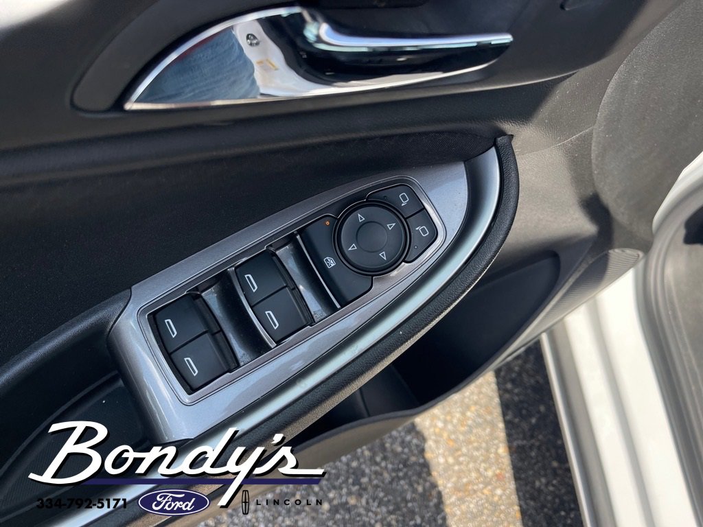 Used 2023 Chevrolet Malibu LS w/ Driver Confidence Package image 10