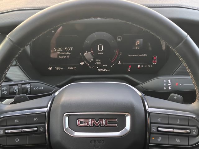 Used 2024 GMC Acadia AT4 w/ Luxury Package image 12