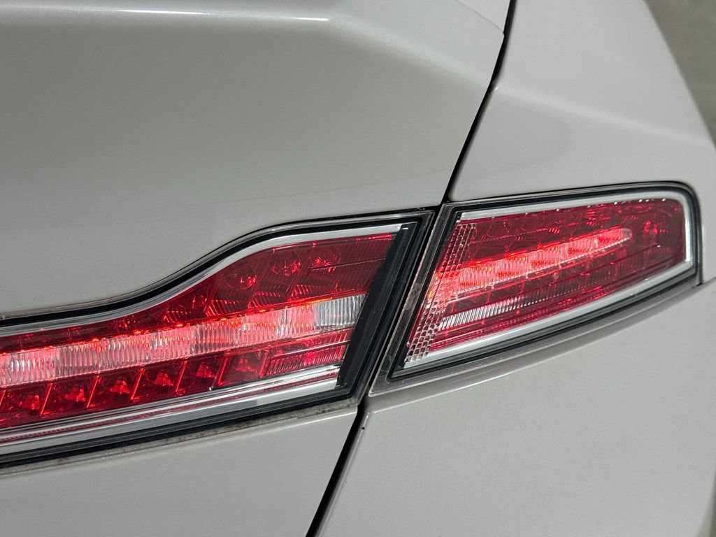 Used 2019 Lincoln MKZ Reserve w/ Reserve Plus Package FWD image 33