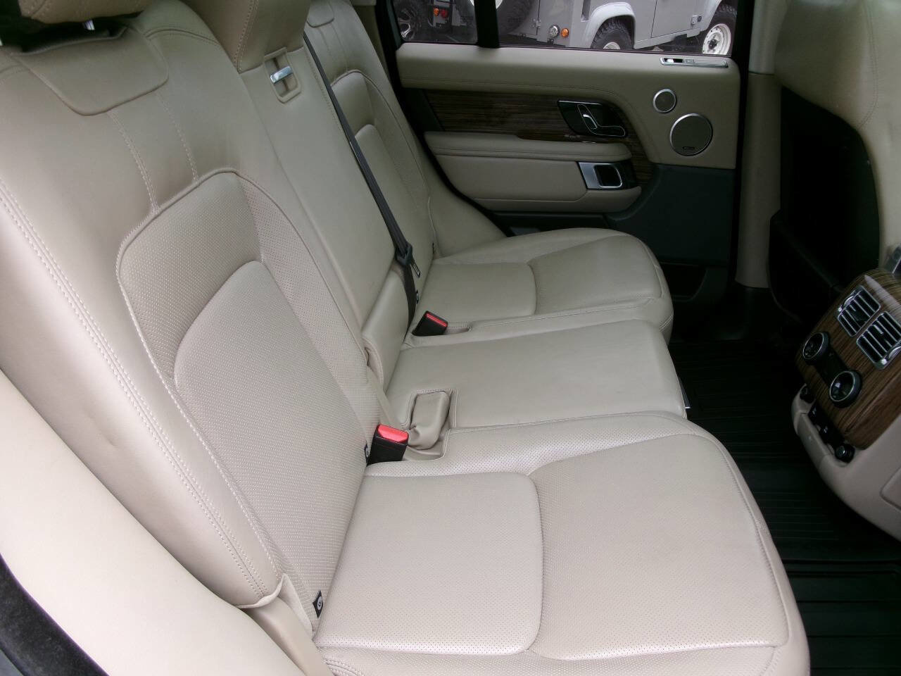 Used 2019 Land Rover Range Rover HSE AWD/4WD image 15