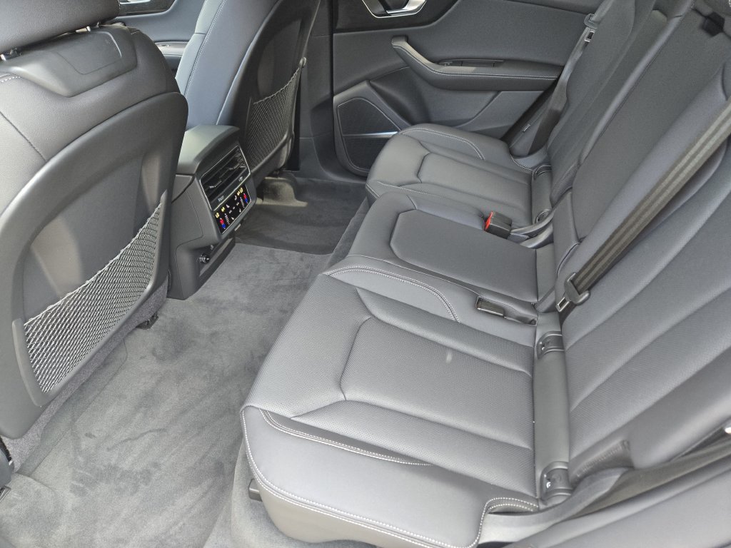 New 2027 Audi Q8 Premium Plus AWD/4WD image 33