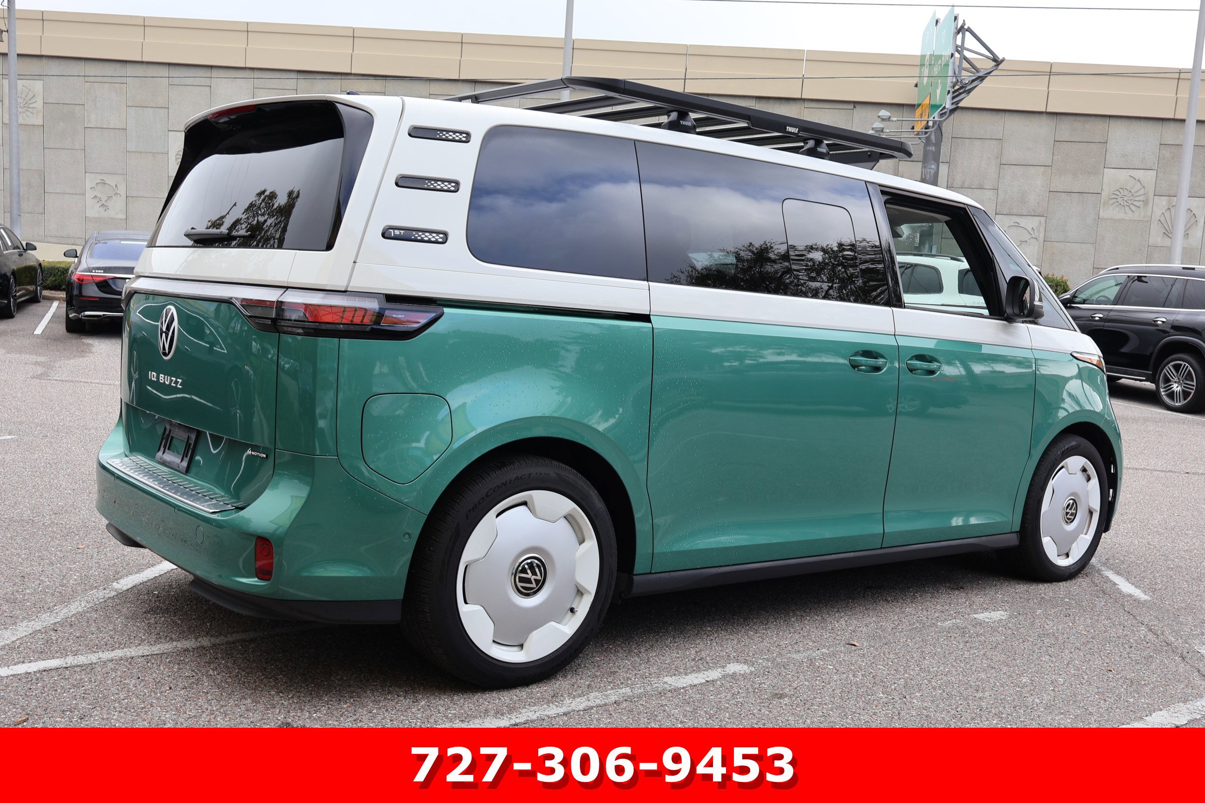 Used 2025 Volkswagen ID. Buzz 1st Edition image 10