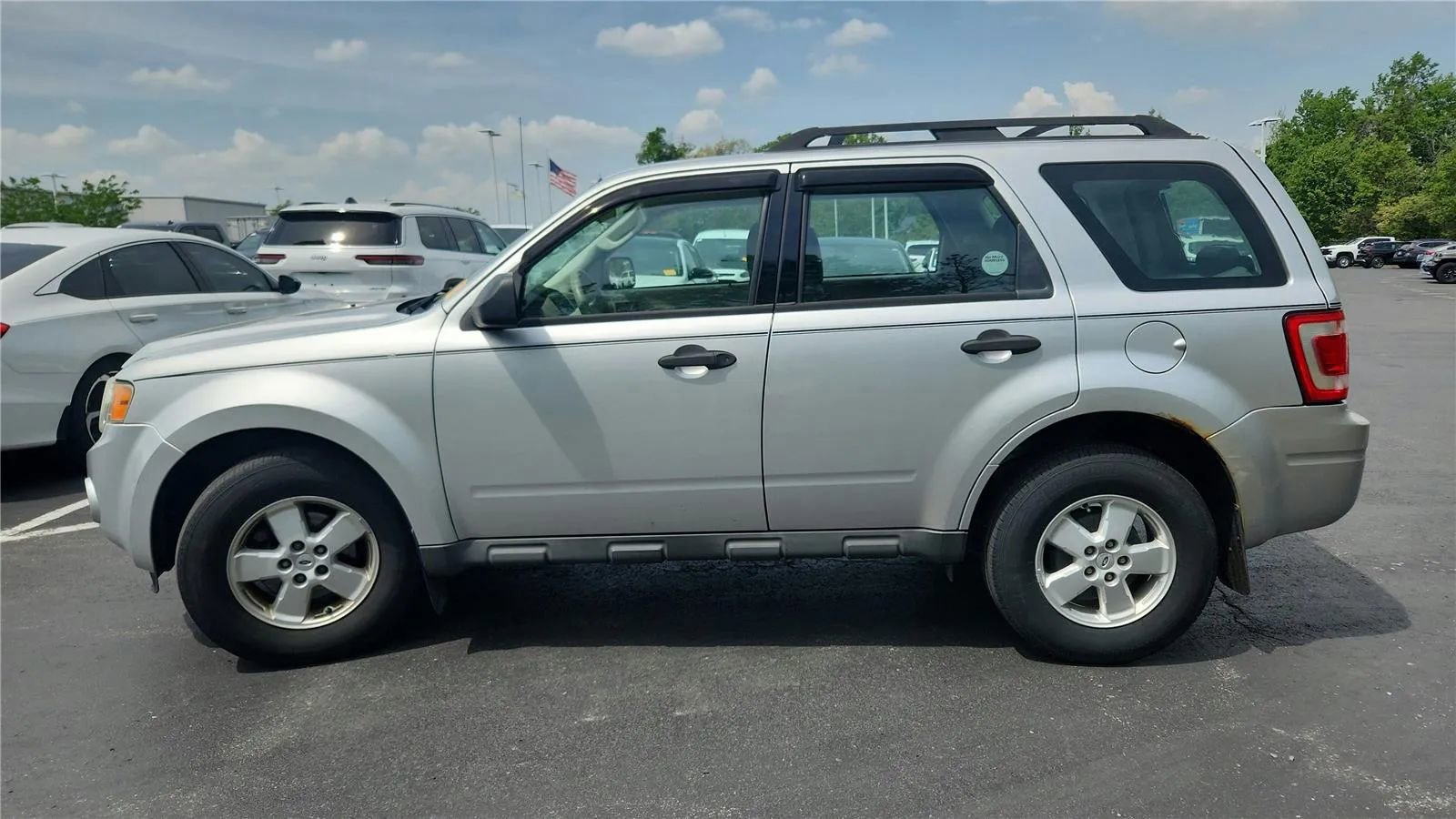 Used 2010 Ford Escape XLS FWD image 5