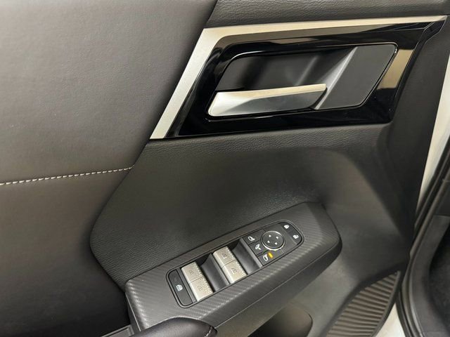 Used 2024 Mitsubishi Outlander Ralliart image 7