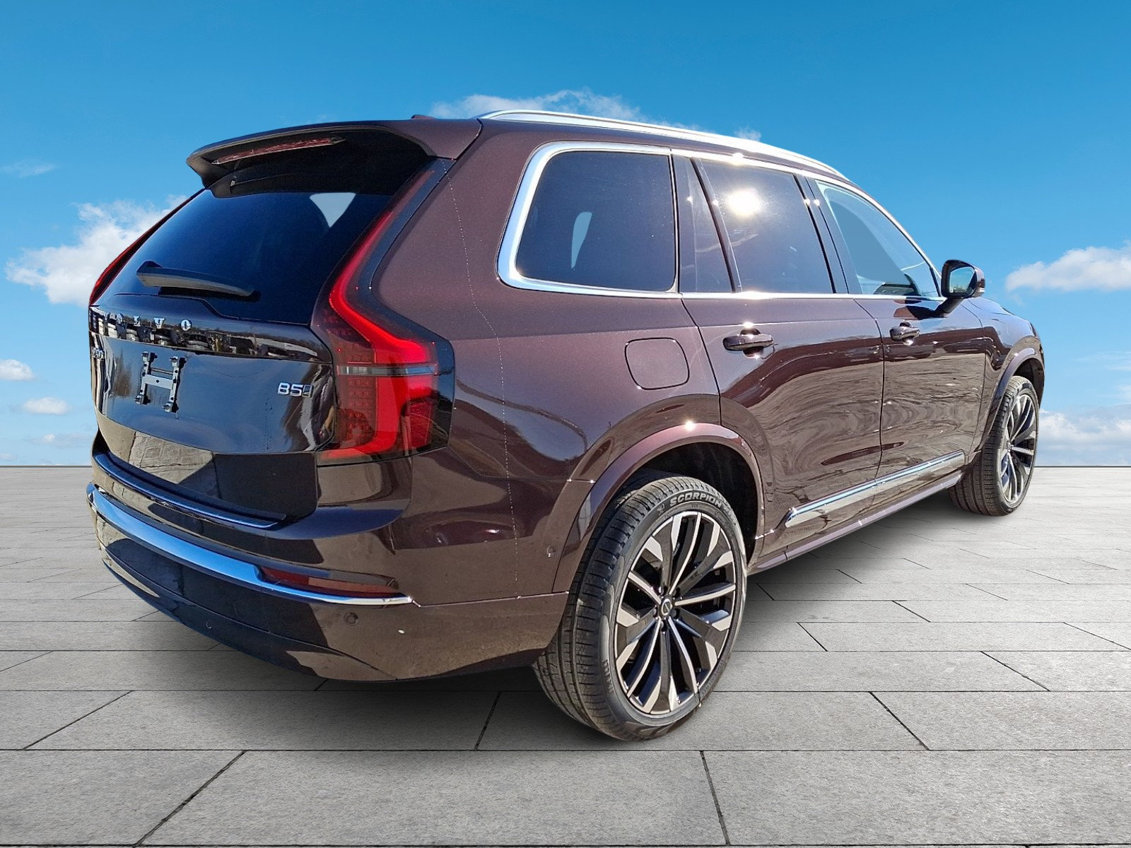 New 2026 Volvo XC90 B5 Plus w/ Protection Package Premier AWD/4WD image 4
