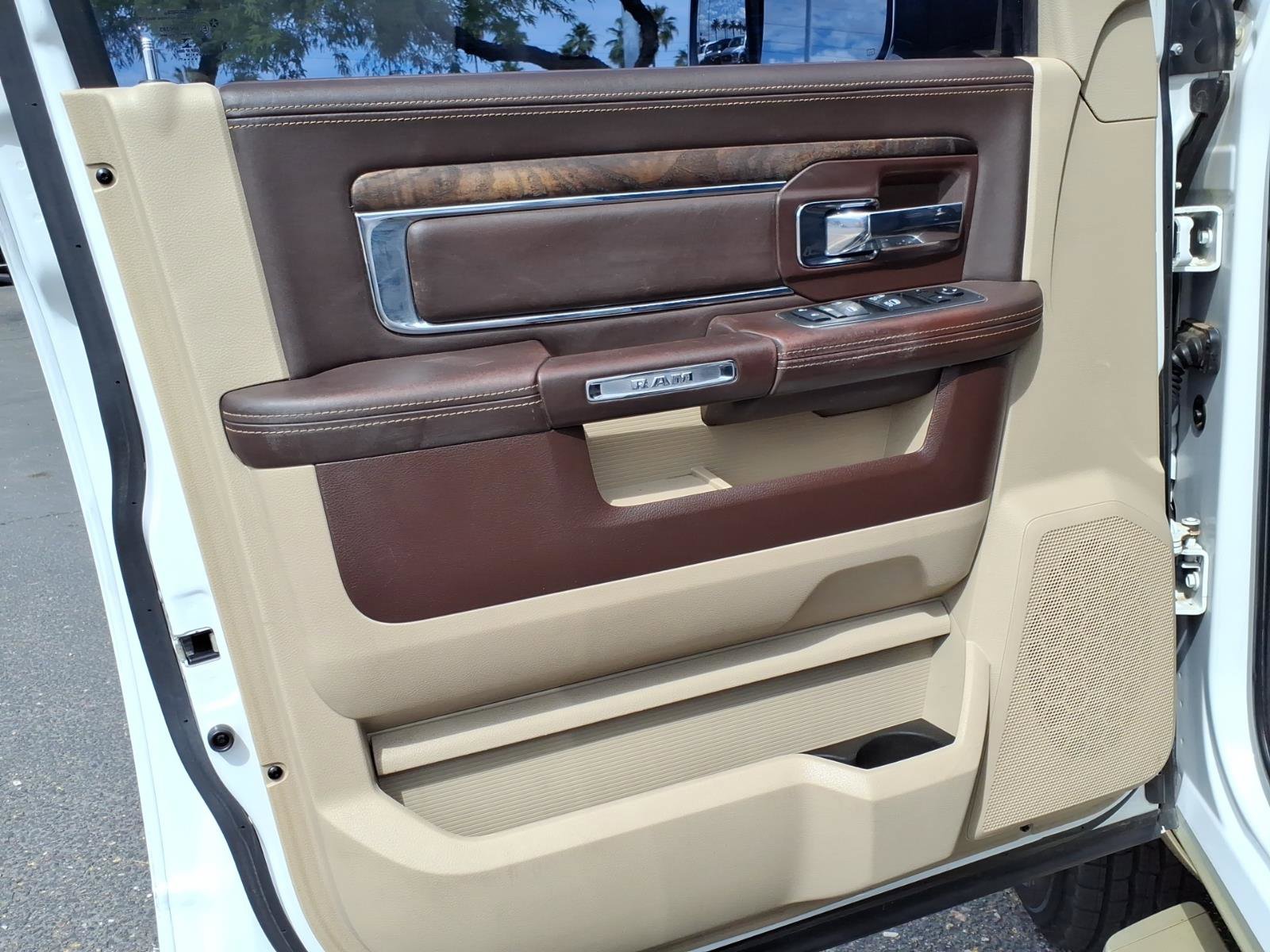 Used 2014 RAM 3500 Laramie Longhorn w/ Convenience Group AWD/4WD image 19