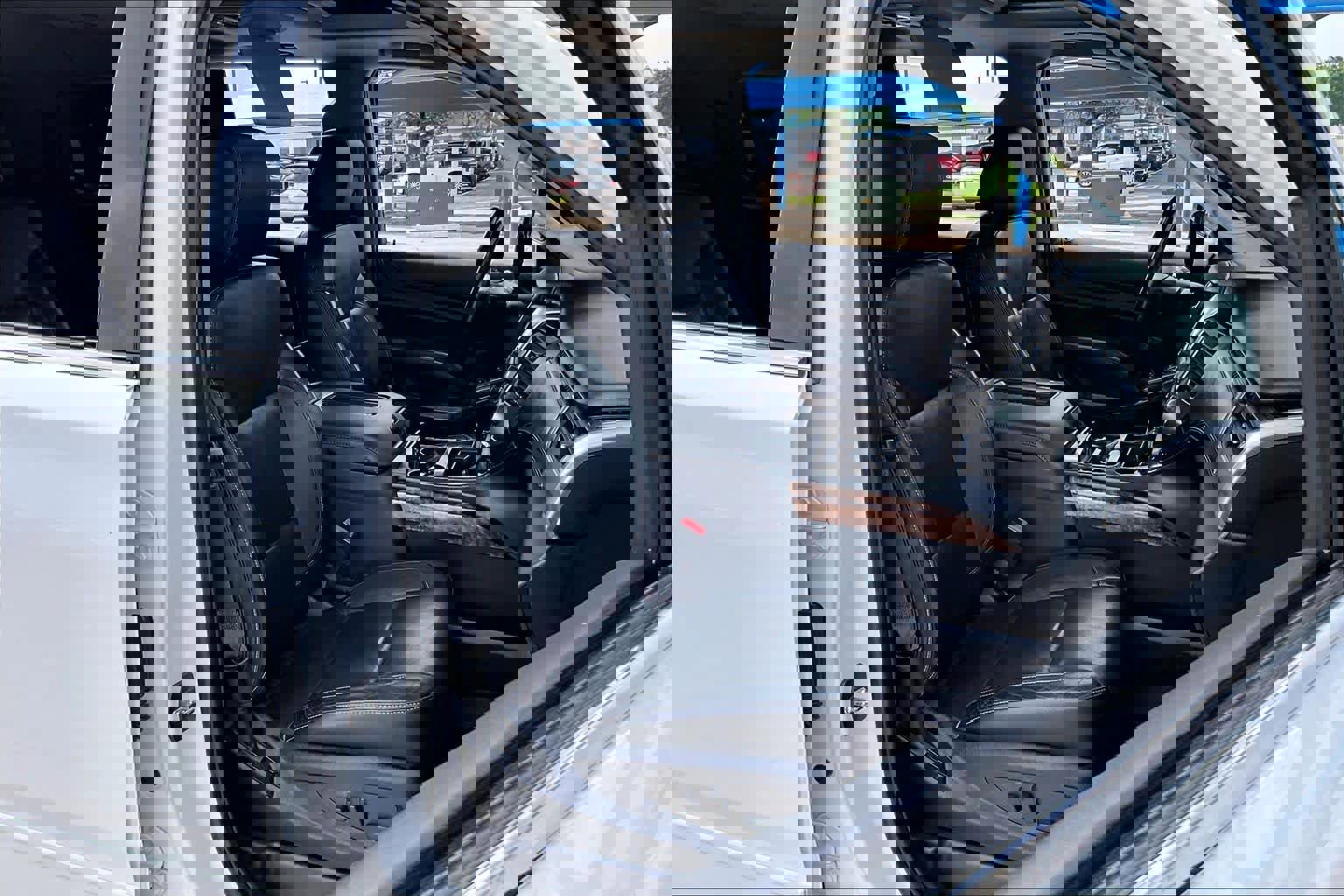 Used 2015 Chevrolet Tahoe LTZ AWD/4WD image 9