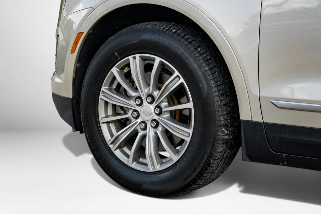 Used 2017 Cadillac XT5 Luxury w/ Driver Awareness Package FWD image 57