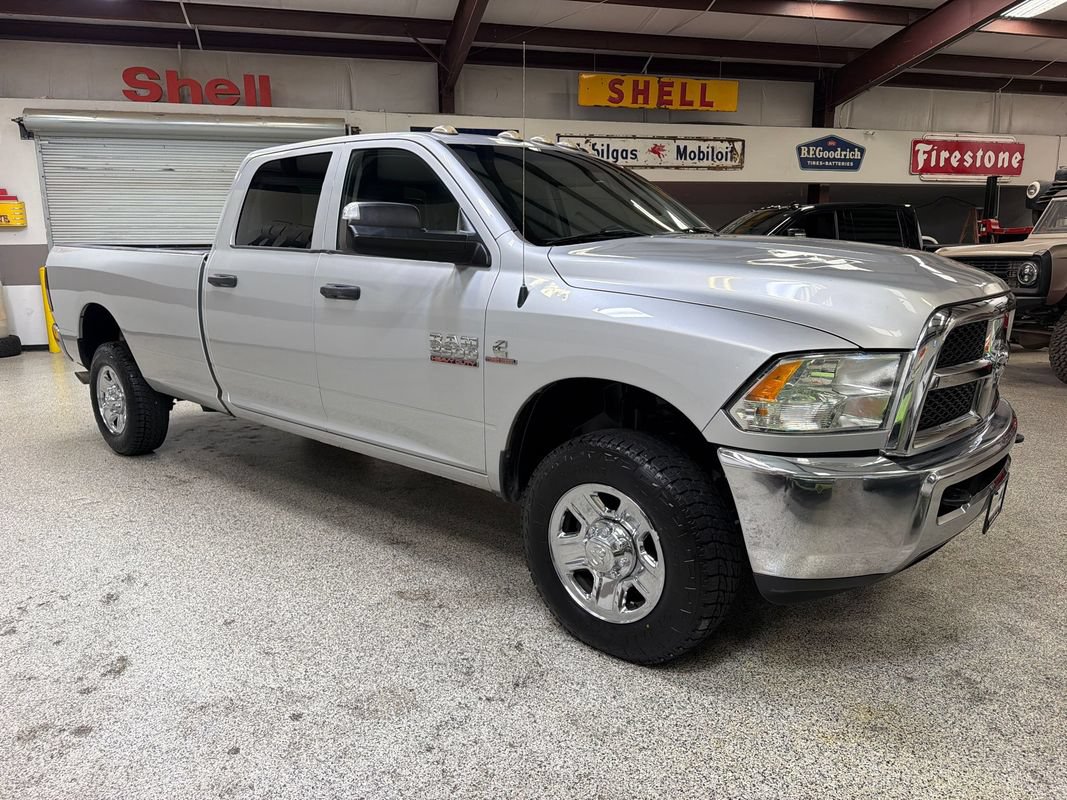 Used 2018 RAM 2500 Tradesman w/ Chrome Appearance Group AWD/4WD image 11