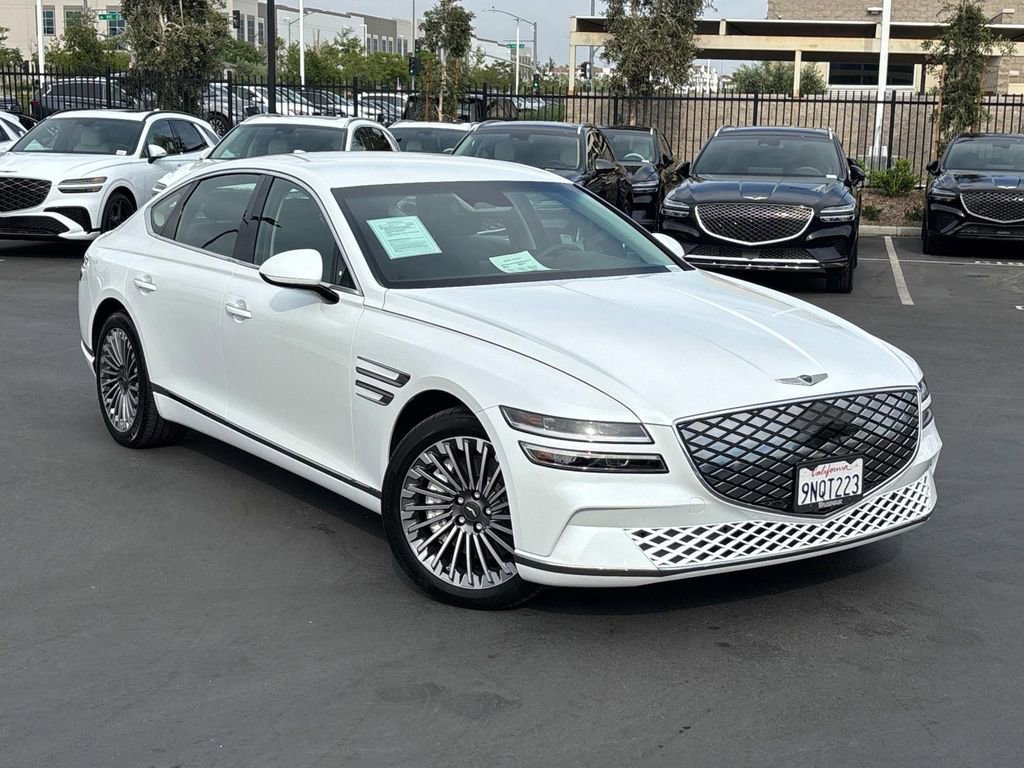 Used 2024 Genesis G80 image 33
