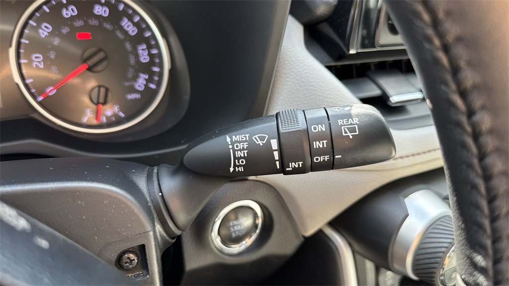 Used 2021 Toyota RAV4 XLE Premium image 56